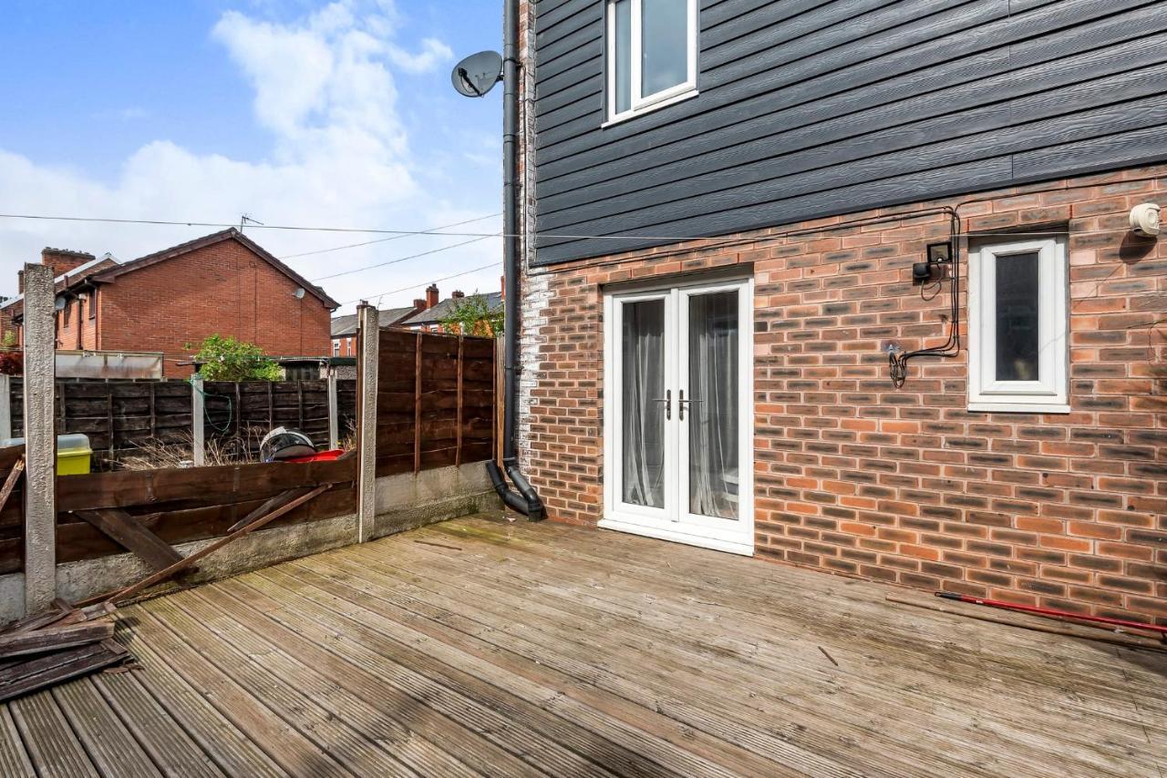 Apartamento Entire - Cosy 3 Bedroom House, Close To Levenshulme Station, 13 Mins To Centre Manchester