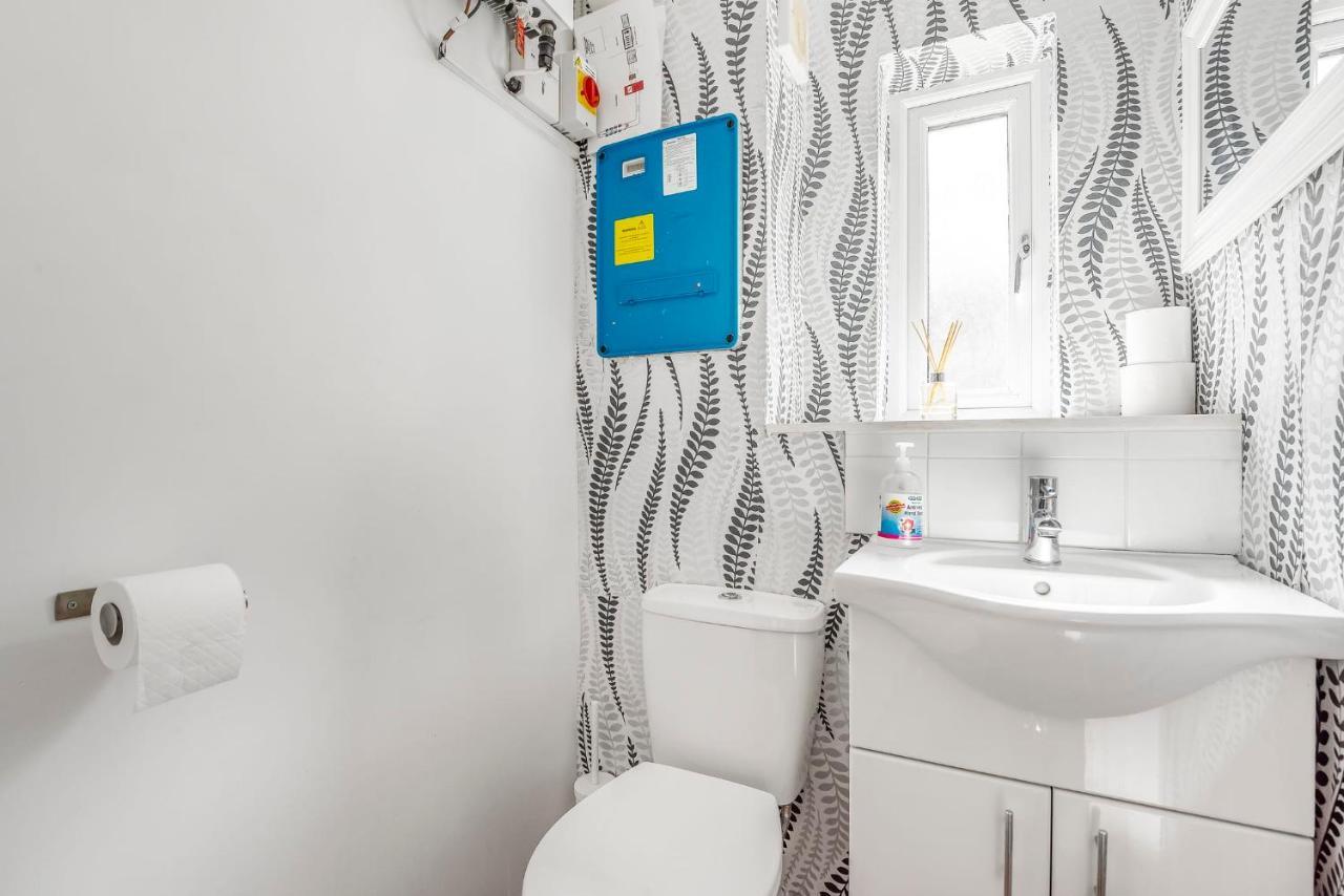 Entire - Cosy 3 Bedroom House, Close To Levenshulme Station, 13 Mins To Centre Apartamento *